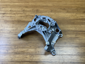 2020-2021 Audi A8L D5 3.0L Transmission Crossmember Mount Support Bracket OEM