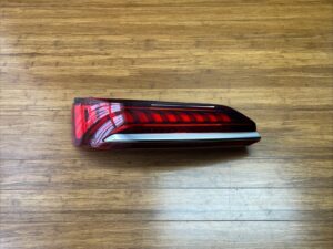 2020-2024 Audi Q7 SQ7 Rear Left Tail Light Lamp Assembly 4M0945093G OEM *NOTE*