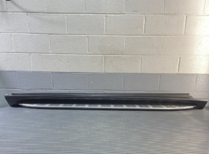 2020-2026 Mercedes GLS450 X167 Right Side Running Board Illuminated OEM *NOTE*