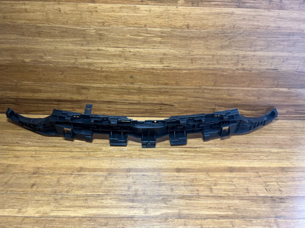 2022-2024 Audi E-Tron GT Radiator Mount Support Bracket Front Side OEM *NOTE*