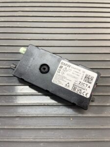2023-2026 BMW X1 U11 AM/FM Radio Antenna Amplifier Module 65205A4FF05 OEM *NOTE