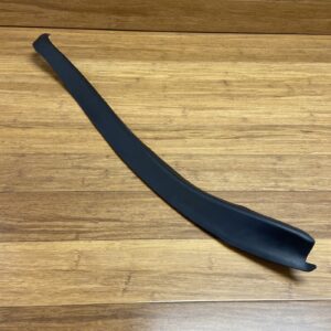 2005-2010 Volkswagen Jetta Rear Right Door Belt Weather Strip Trim Molding