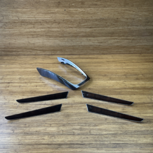 2009-2012 Audi Q5 8R 2.0L TFSI Center Console Trim Frame Set OEM *NOTE*