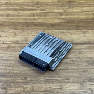 2011-2013 BMW M3 E92 4.0L  RWD Engine Control Unit Computer S65 MSS60 OEM