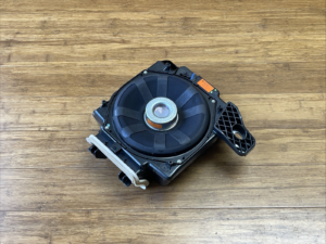 2011-2016 Mini Countryman R60 Front Left Central Bass Speaker Subwoofer OEM
