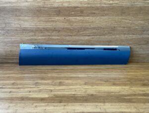 2011-2017 Volkswagen Touareg Front Right Side Door Molding Trim OEM *NOTE*