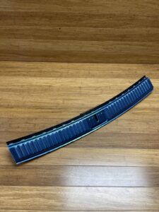 2011-2017 Volkswagen Touareg TDI Sport LUX Sill Trim 7P0863459H OEM