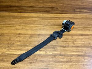 2011-2018 Porsche Cayenne 92A Seat Belt Retractor Black Front Right Side OEM