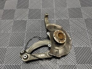 2011-2019 BMW F12 650i Front Right Wheel Carrier Spindle Knuckle Hub OEM