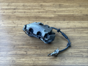 2011-2021 Jeep Grand Cherokee WK2 Front Right Brake Caliper Assembly 107K Mi OEM