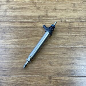 2011-2025 Mercedes C63 W205 Engine Motor Fuel Injector 45k Mile A2560700187 OEM