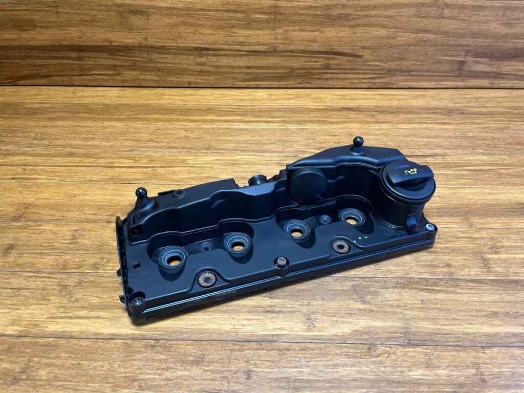 2012-2014 Volkswagen Passat B7 2.0L Engine Valve Cylinder Head Cover Black OEM