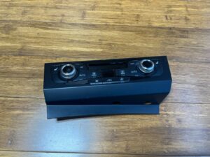 2012-2017 Audi A5 Front AC Climate Control Panel Unit Black 8K1820043T OEM