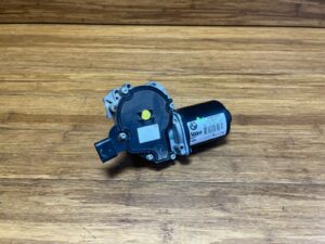 2012-2020 BMW 335i F30 Front Windshield Wiper Motor 73K Miles 7267503 OEM