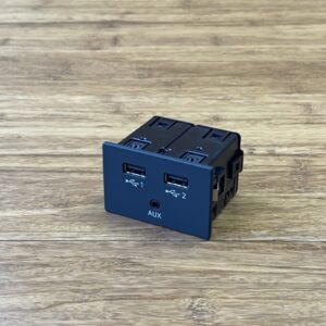 2013-2018 Audi RS7 C7 USB Media Port Aux Input Socket Adapter Hub Unit OEM