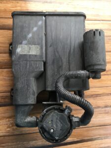 2013-2019 BMW 750Li F02 4.4L Fuel Vapor Charcoal Canister Purge Valve OEM