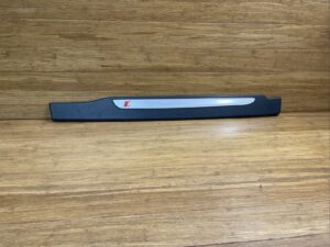 2014-2015 Audi R8 42 Right Side Door Sill Scuff Plate Cover Trim Panel OEM