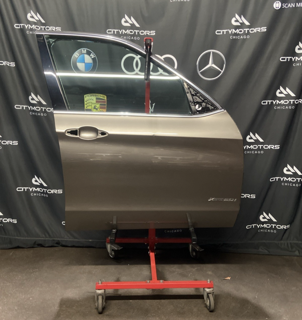 2014-2018 BMW X5 F15 Door Shell W/ Glass Front Right Atlas Cedar C2P OEM *NOTE*