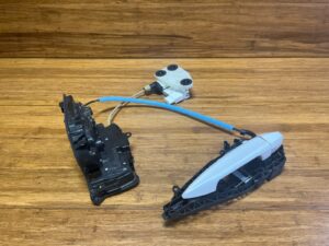 2014-2019 BMW X5 F15 Door Lock Latch Actuator Carrier Rear Right Side OEM