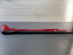 2014-2024 Maserati Ghibli M157 Right Rocker Panel Side Skirt Red OEM *NOTE*