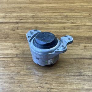 2015-2018 Mercedes C300 C205 Front Right Side Engine Motor Mount Unit OEM