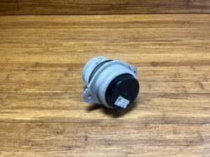 2015-2018 Porsche Cayenne 92A 3.6L Engine Support Motor Mount 7P5199131 OEM