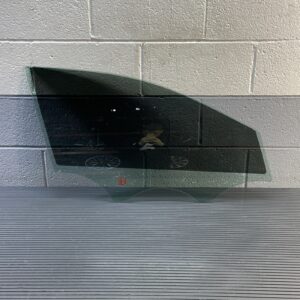 2015-2020 Mercedes GLA 250 X156 Front Right Door Window Glass Tinted OEM