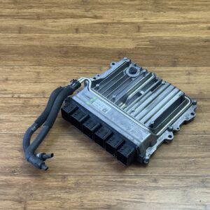 2016-2019 BMW 750i 4.4L AWD Engine Computer Control Module ECM Unit OEM