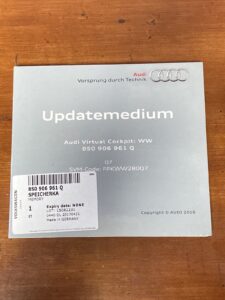 2016 Audi Q7 SD Memory Card Software Adaptation Unit 8S0906961Q OEM Data Chip