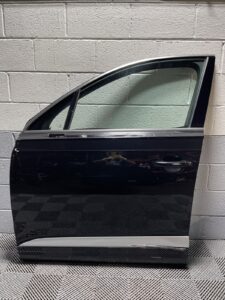 2017-2019 Audi Q7 4M Front Left Door Shell Exterior Panel Black OEM *NOTE