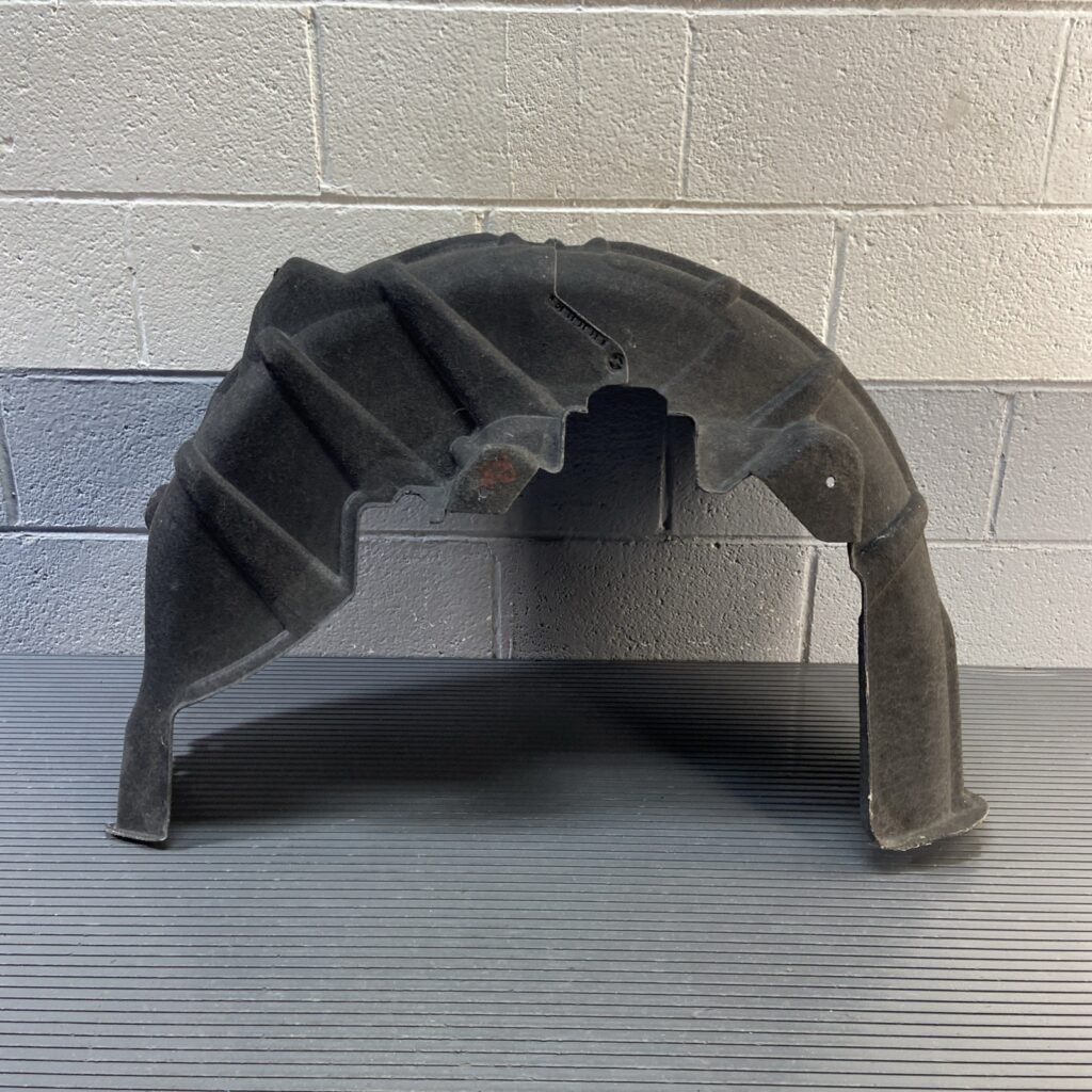 2019-2025 Volvo XC40 T4 Rear Right Wheelhouse Fender Liner Splash Shield OEM