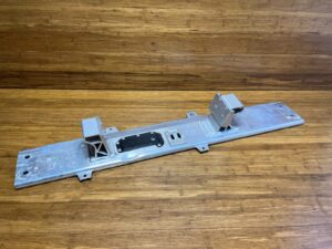 2020-2023 Mercedes GLE350 V167 Transmission Crossmember Strut Bracket Mount OEM
