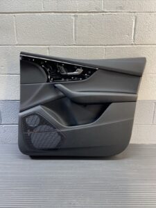 2020-2025 Audi Q7 4M Door Trim Panel Leatherette Front Right Side OEM *NOTE*