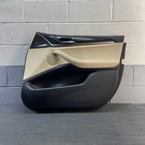 2022-2024 BMW X3 G01 Font Right Interior Door Panel Beige & Carbon OEM *NOTE*