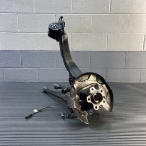 2023-2025 BMW X1 U11 Rear Right Spindle Knuckle Hub 26k Miles 6894210 OEM