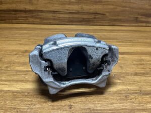 2023-2026 BMW X1 U11 Front Right Side Brake Caliper Assembly 27k Miles OEM