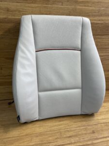 OEM 2008-2015 BMW X1 Front Right Upper Seat BlackRest Cushion Oyster 7324172
